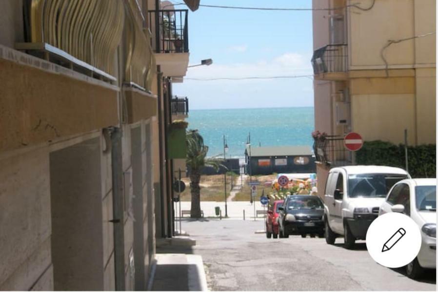 Pozzallo Mare Apartment ภายนอก รูปภาพ